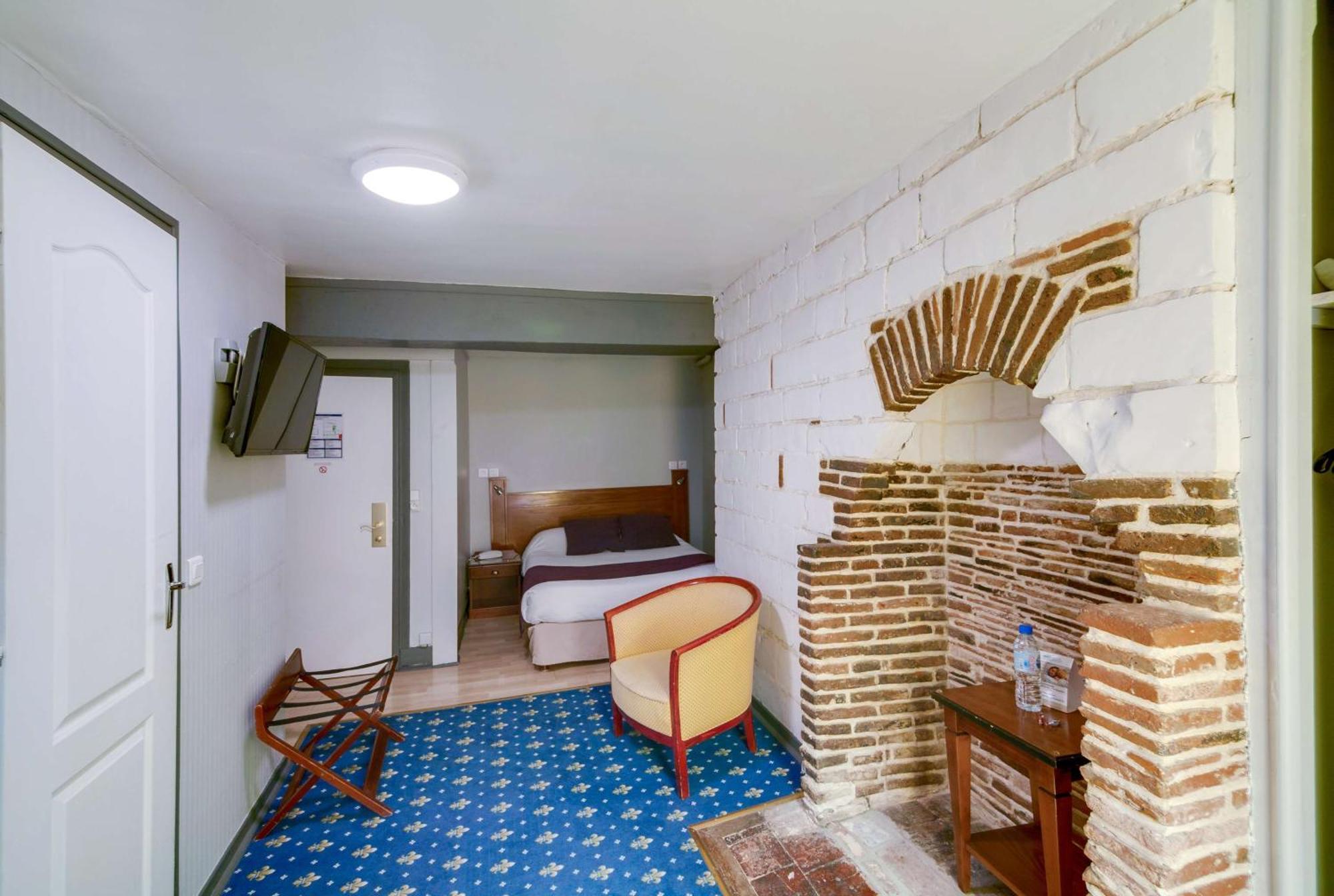 Brit Hotel Comtes De Champagne - Troyes Centre Historique Экстерьер фото